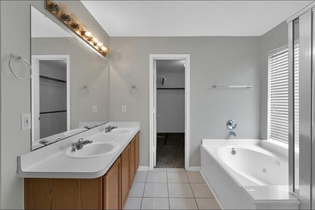 Building Photo - 635 Cypresswood Trce