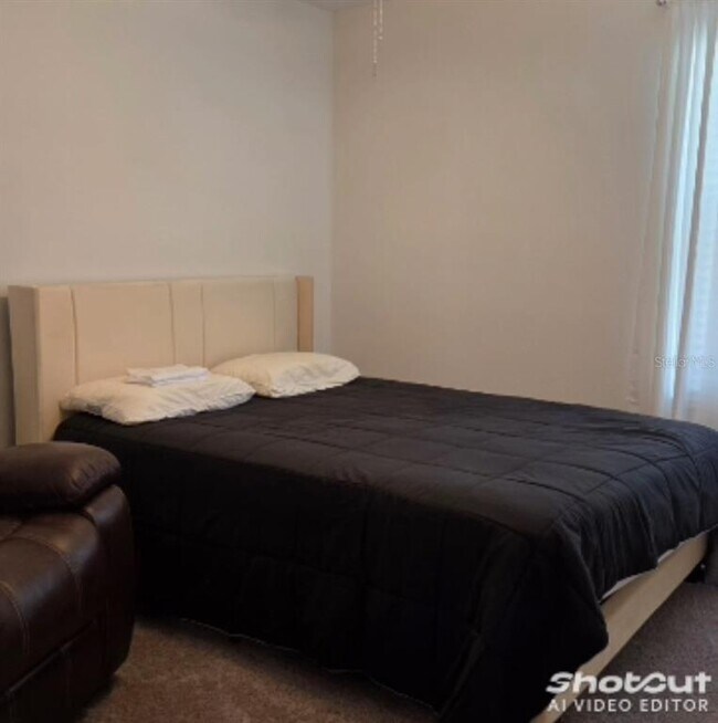 Building Photo - 728 Stoney Pointe Cir