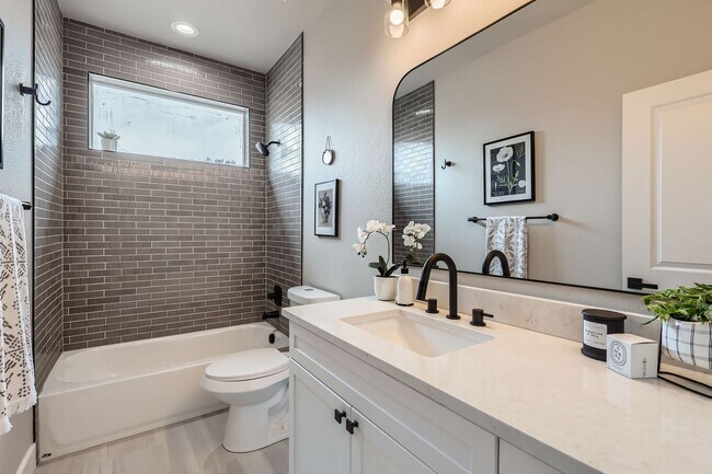 Building Photo - **First Month Rent Is Free** New Construction Half Duplex in Lakewood (close to Belmar) - 6 Bed 3...