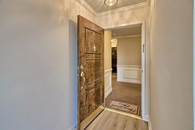 Building Photo - Modern Luxury Condo in Middleborough – Rec...