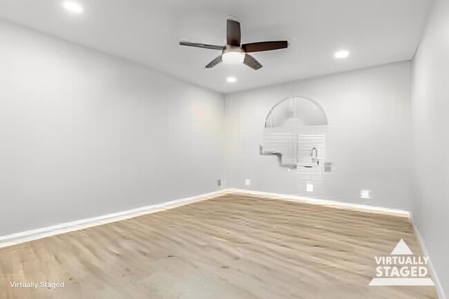 Building Photo - 26414 S Lakemont Dr