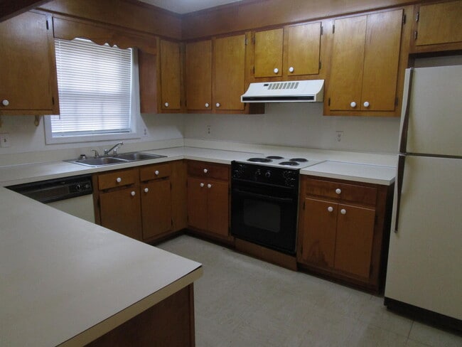 Building Photo - 25 Cuttino Rd