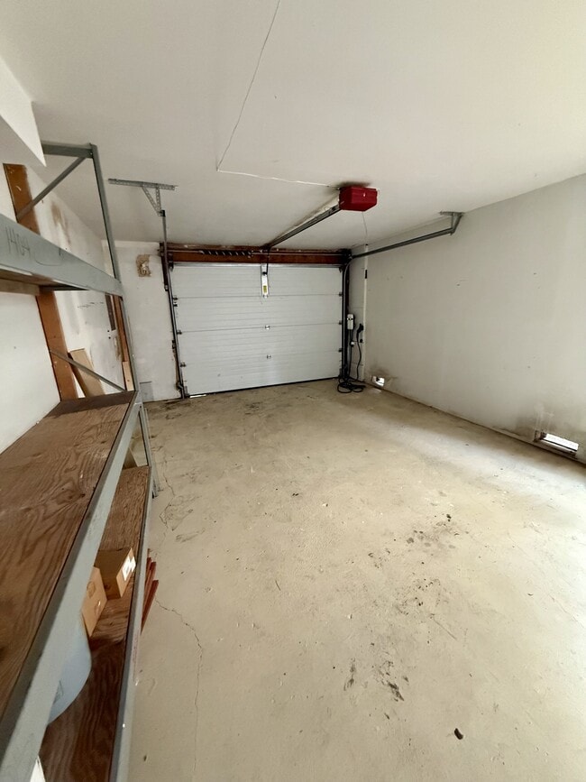 Building Photo - 143 Alamo Ave