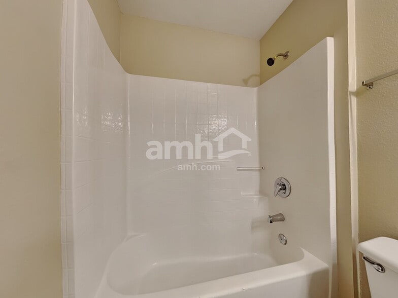 Building Photo - 3293 Carlotta Rd