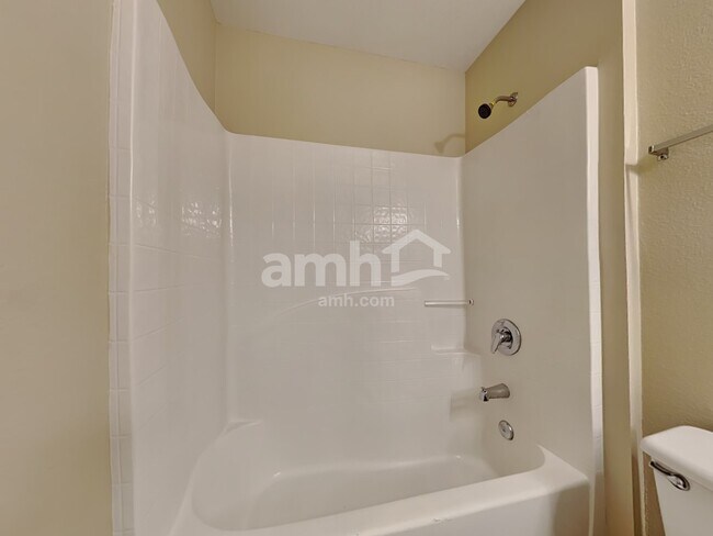 Building Photo - 3293 Carlotta Rd