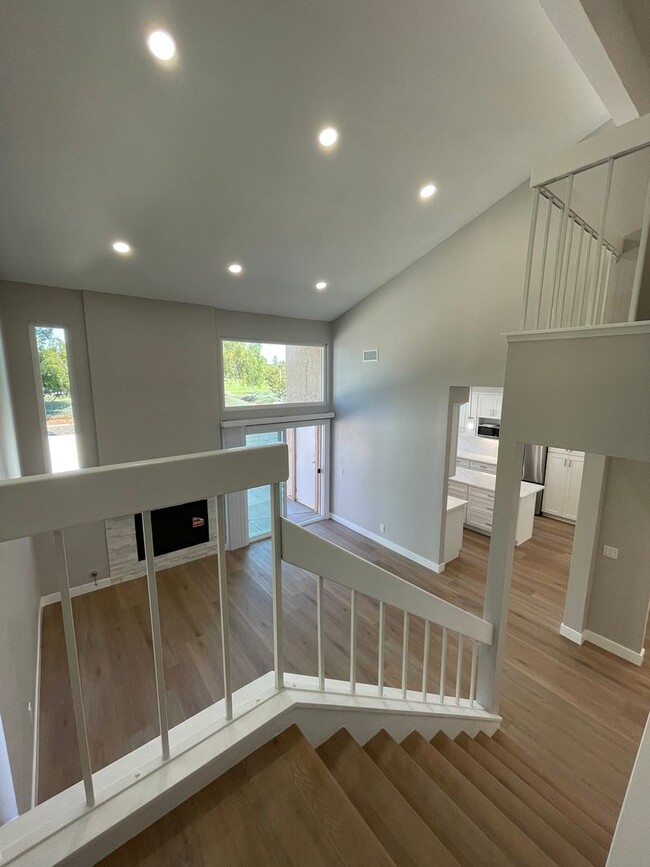 Building Photo - Remodeled Home in Irvine, Includes Attache...