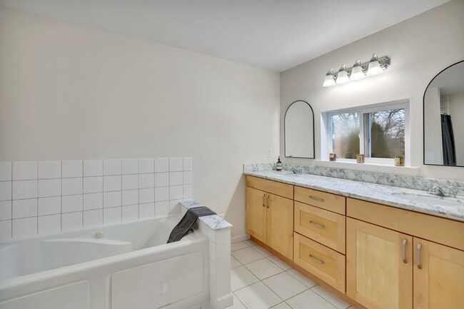 Building Photo - Renovated 5-Bedroom Home on Cul-de-Sac with Park Views & Stunning Outdoor Living