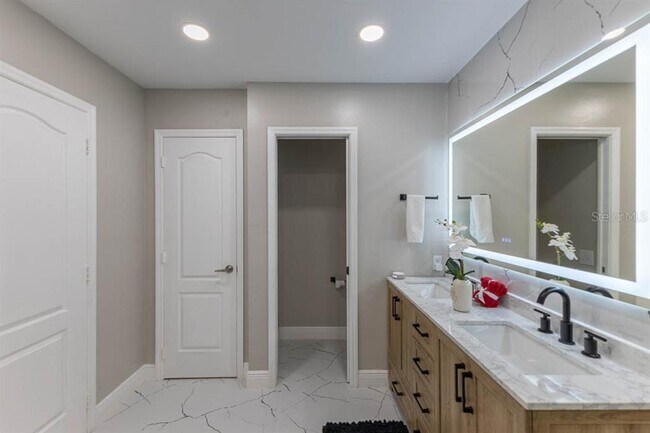 Building Photo - 3432 Idlegrove Ct