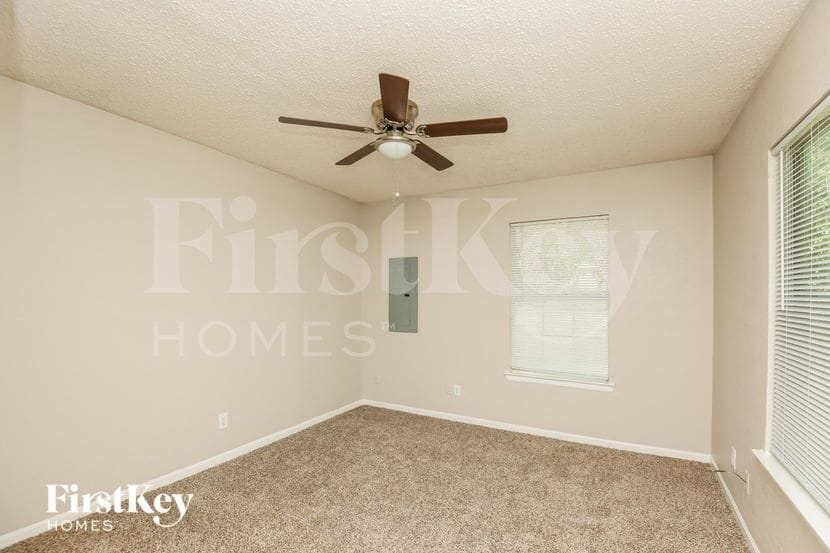 Building Photo - 841 Hackamore St
