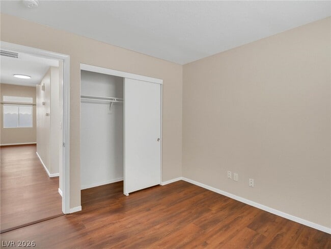 Building Photo - 122 Montesol Dr