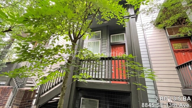 Primary Photo - Beautiful 3 BD I 3.5 BA Townhome w/ Double...