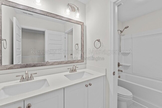 Building Photo - 315 Sumac Trail