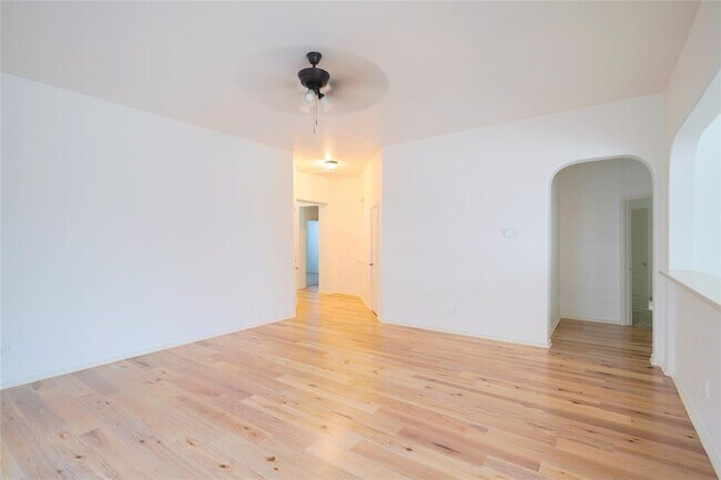 Building Photo - 11713 Larch Valley Dr
