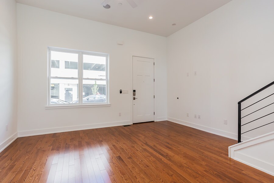 Building Photo - 146 W Wildey St