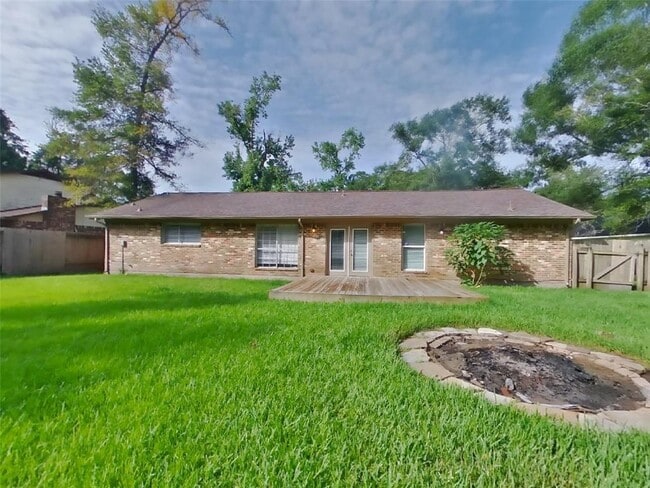Building Photo - 25568 Dogwood Ln