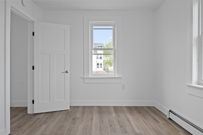 Building Photo - 416 Oak Hill Ave