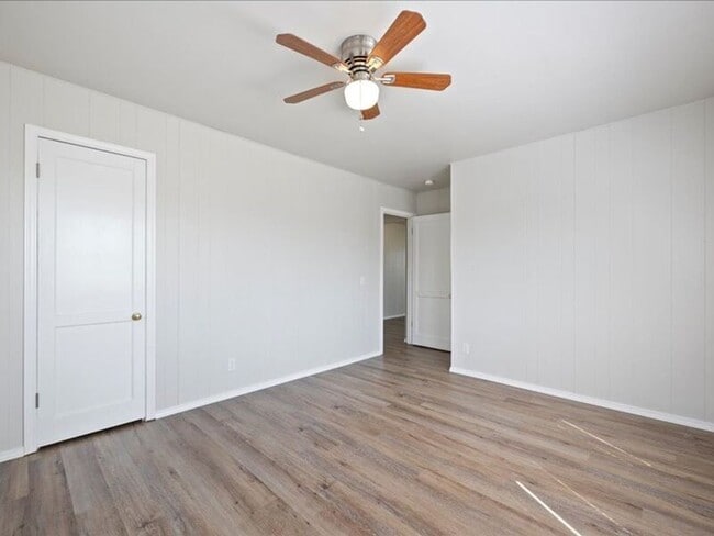 Building Photo - 1617 Mahan Ave
