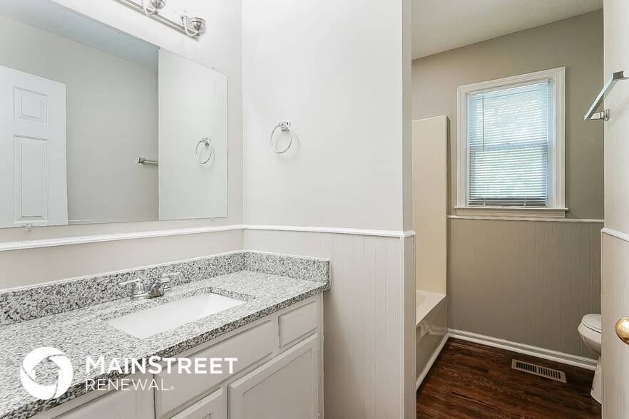 Building Photo - 212 Riverpoint Ct