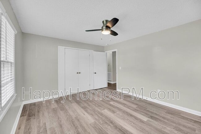 Building Photo - 313 Curtiss Ave