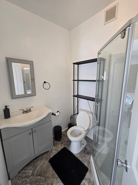 Building Photo - 1943 Claudina Ave