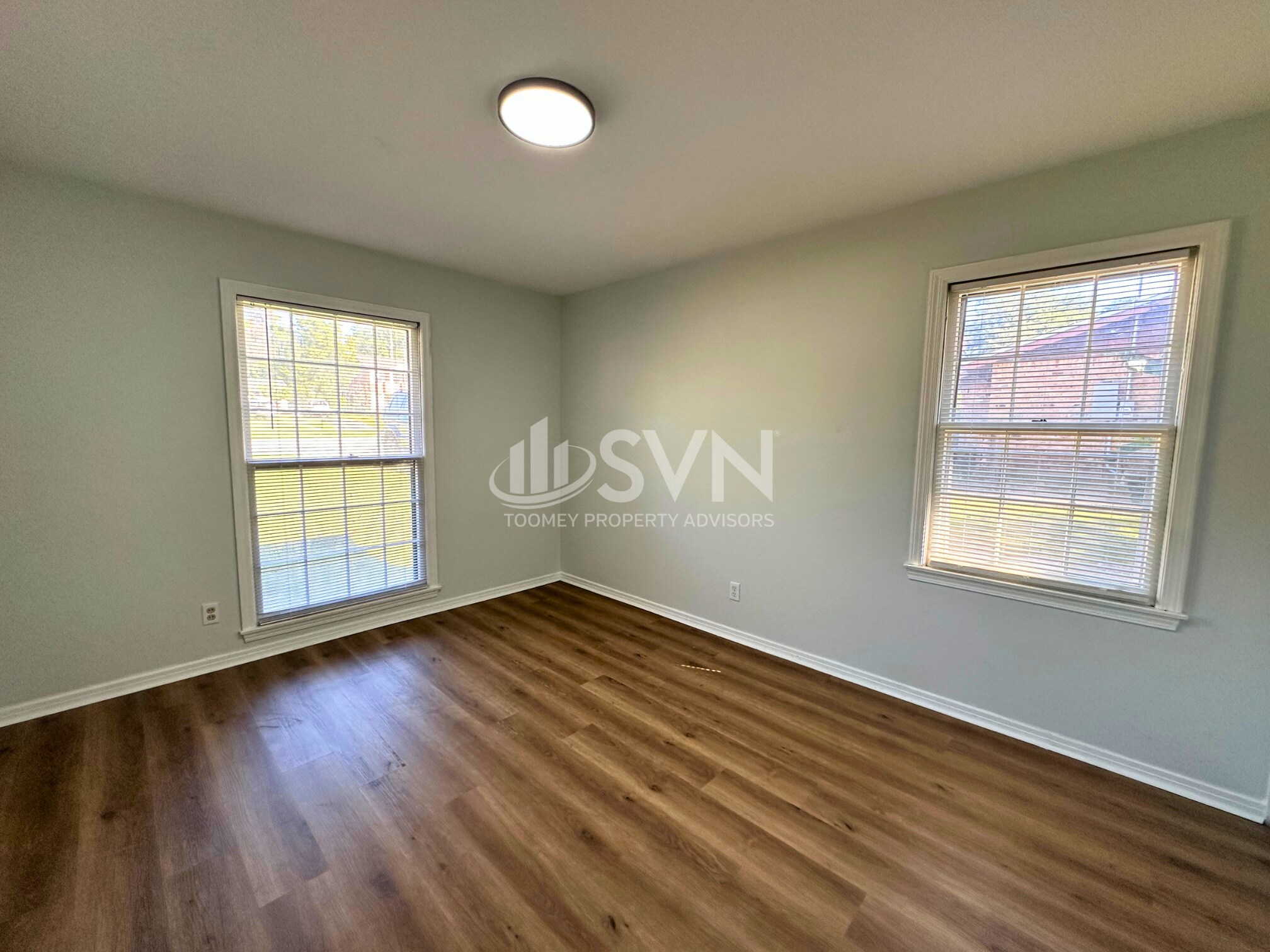 Building Photo - 110 Windsor Dr