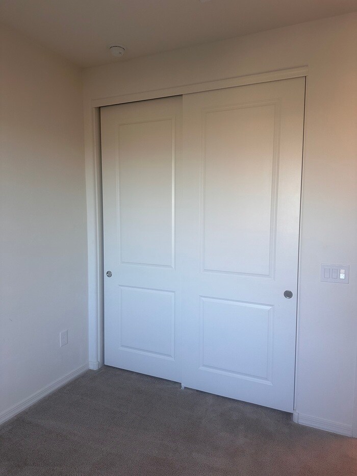 Building Photo - 13914 N Flaxleaf Pl