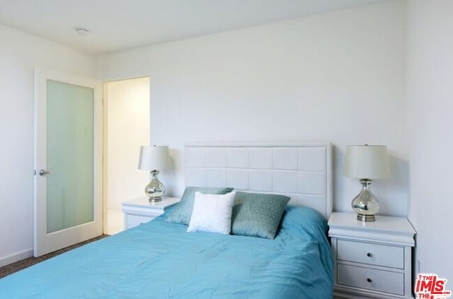 Building Photo - 3624 Avenida Del Sol