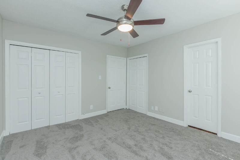 Building Photo - 3896 Riverside Dr