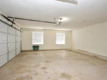 Building Photo - 905 Parker Cir
