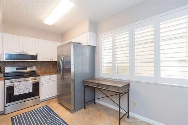 Building Photo - 5729 Del Sol Blvd