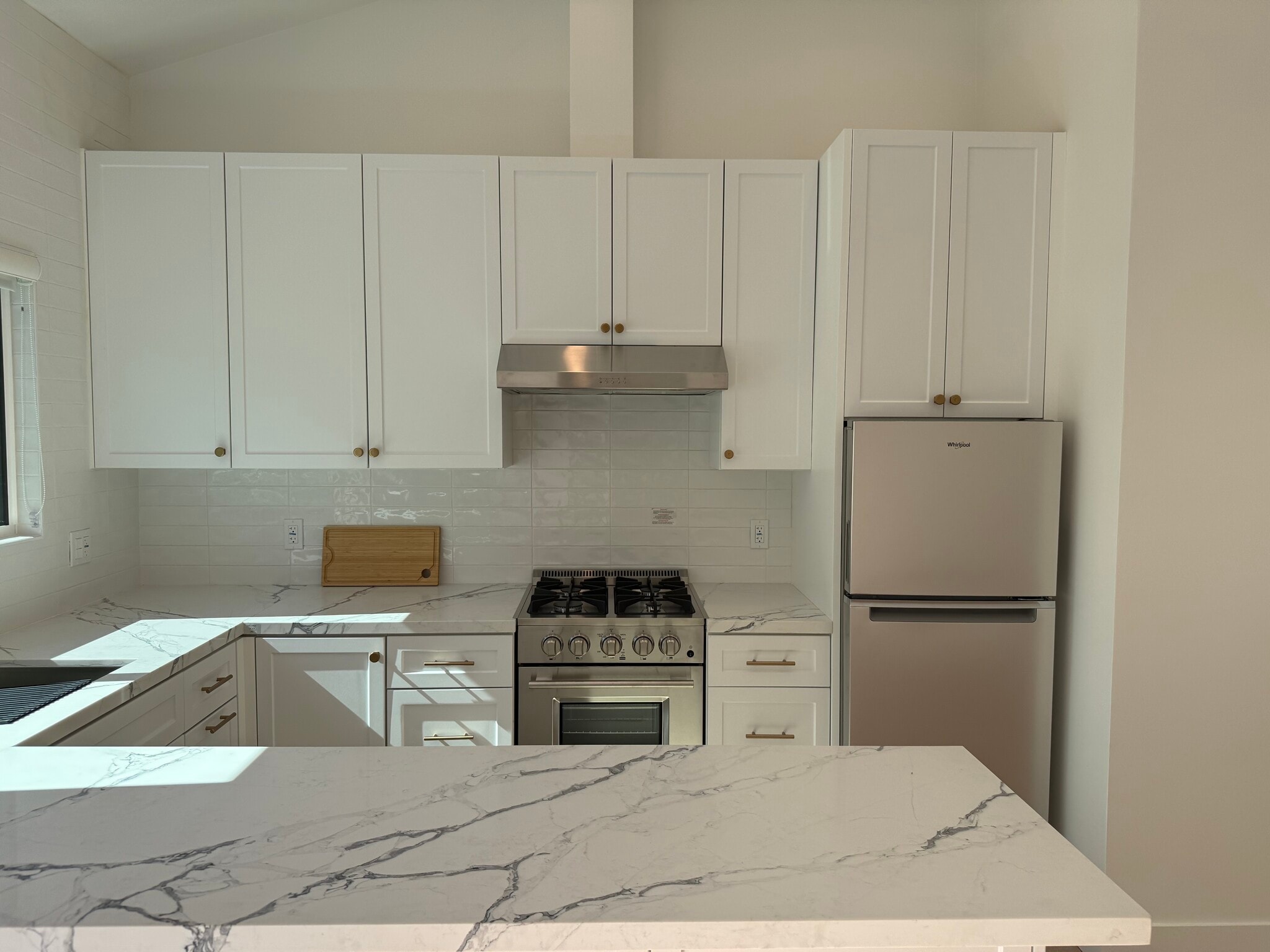 Building Photo - 6641 Glade Ave