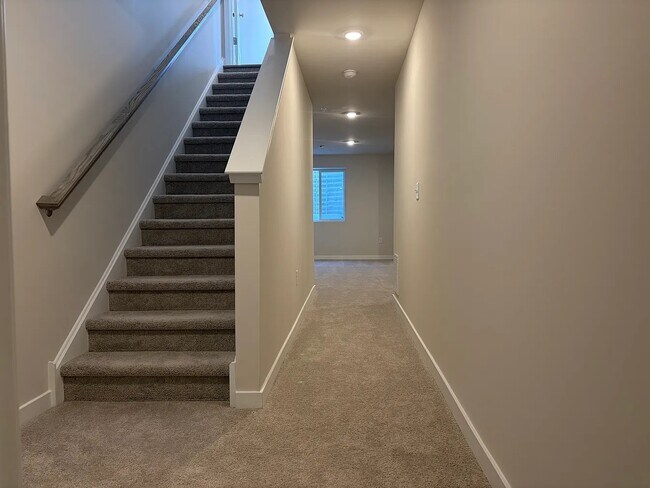 Building Photo - 101 Abramo Victor Dr