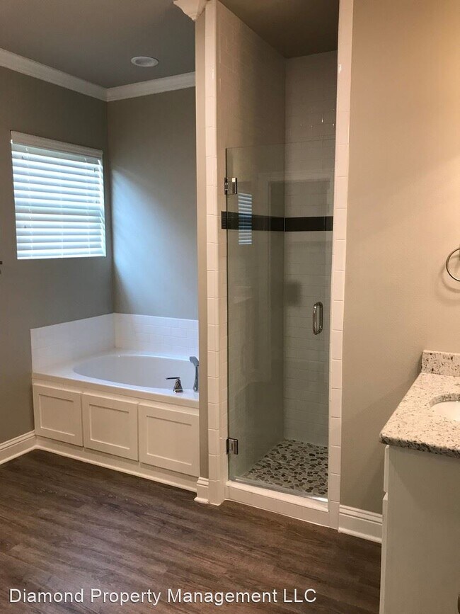 Building Photo - 3 br, 2.5 bath House - 507 Perfect Place