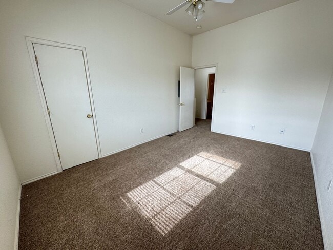 Building Photo - 4405 Abigail Dr