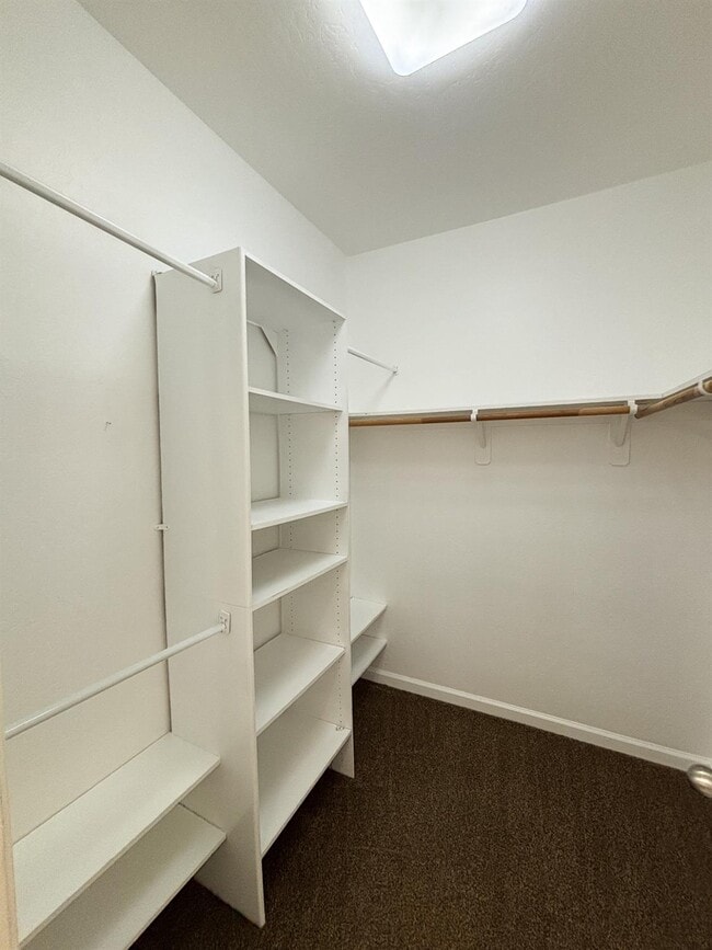 Building Photo - 5537 N Gates Ave