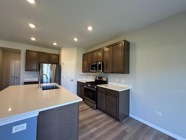 Building Photo - 8366 Kannon Dr