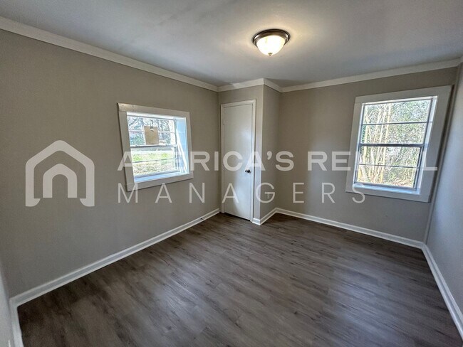 Building Photo - MOVE IN SPECIAL!!! - Home for rent in Adamsville! - Sign a lease by 5/15/26 to get ONE MONTH FREE!!!