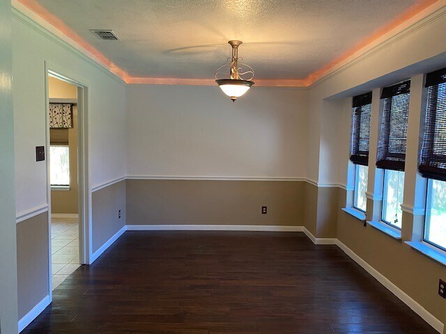 Building Photo - 1803 Ryon Cove