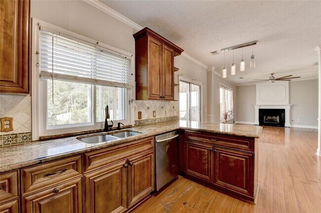 Building Photo - 702 Ashley Glen Ln