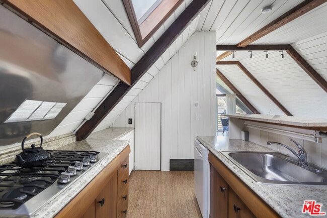 Building Photo - 7149 Woodrow Wilson Dr