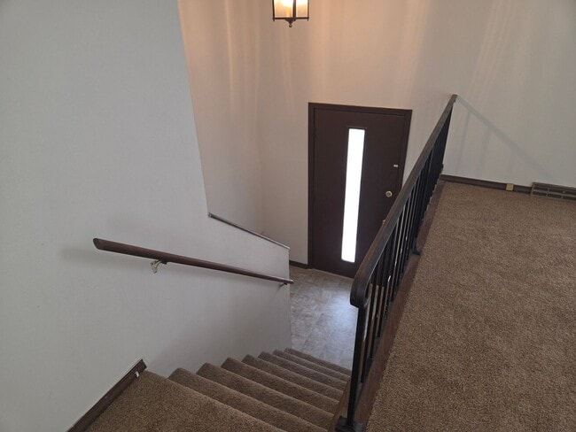 Building Photo - 4425-4427 Santa Anna Dr