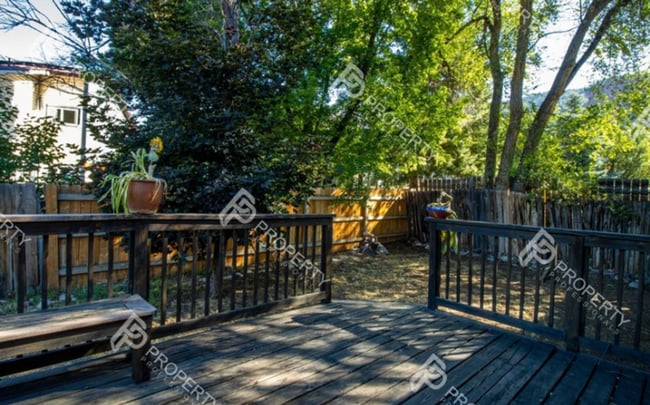 Building Photo - Spacious Home for Rent in Glenwood Springs – Great Location, No HOA!