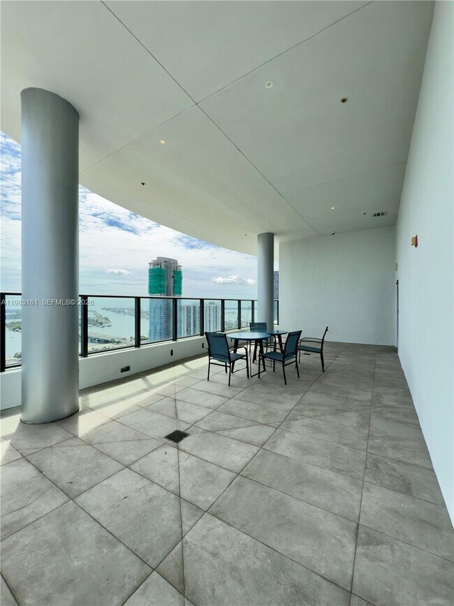 Building Photo - 1600 NE 1st Ave