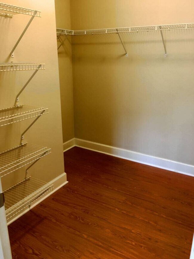 Master Closet - 8401 Callabee Way