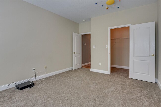 Building Photo - 4 Bedroom 2.5 Bath in Jones Crossing