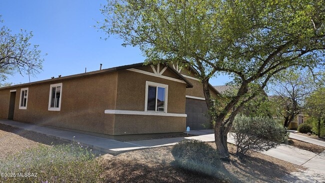 Building Photo - Rancho Valencia 3 bedroom, 2 bath unfurnis...
