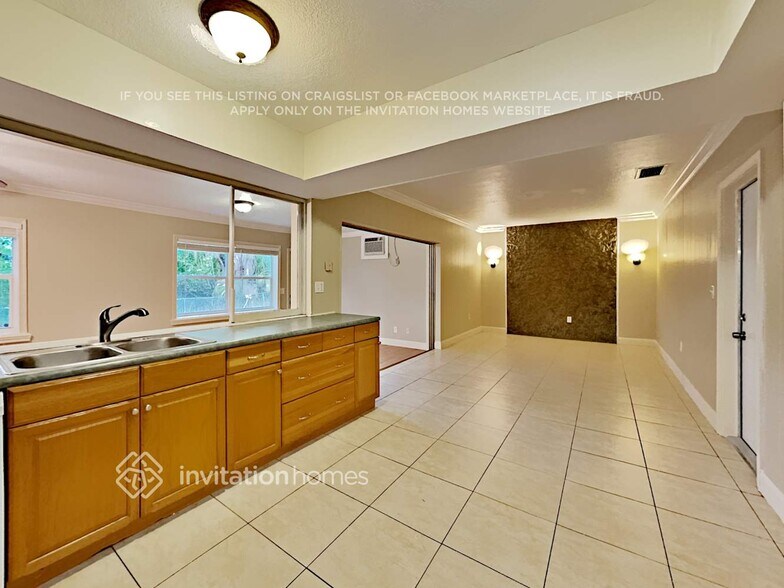 Building Photo - 7160 NW 21st St