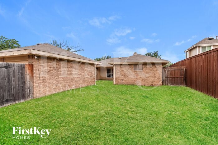 Building Photo - 2106 Stein Way