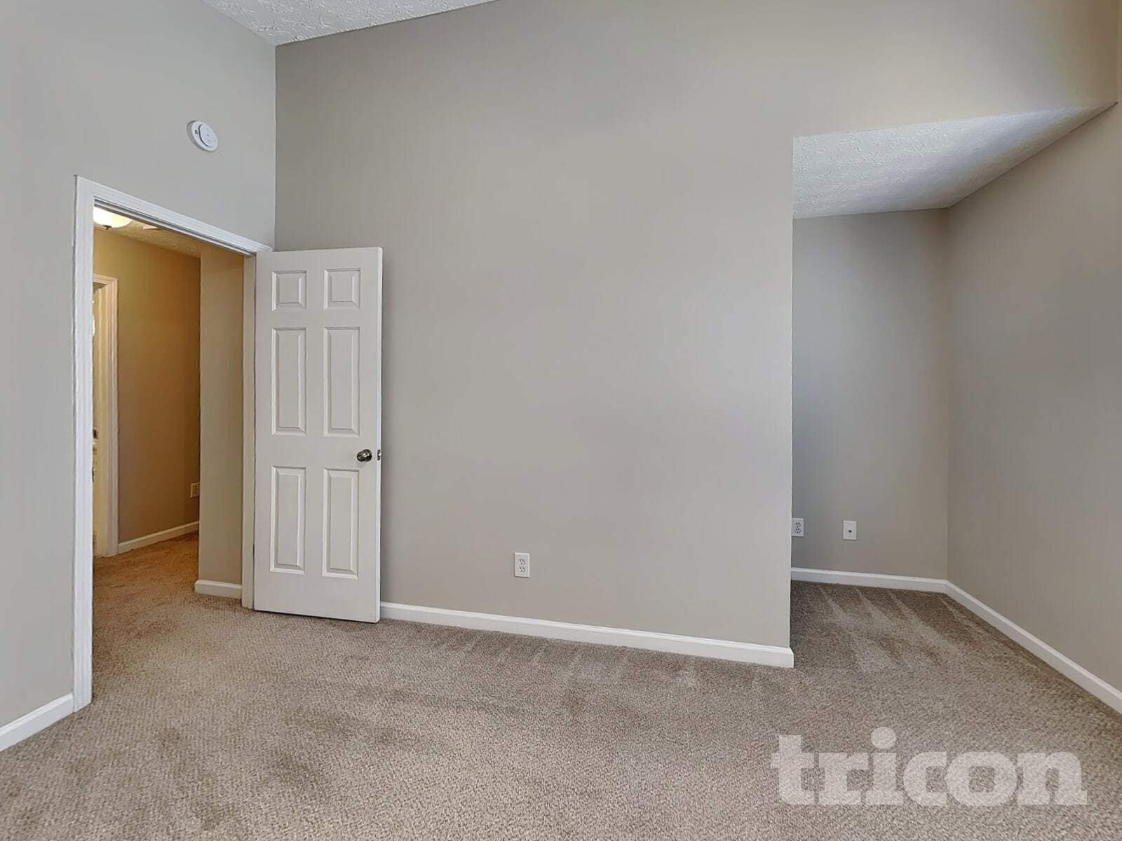 Building Photo - 250 Oak Grove Way