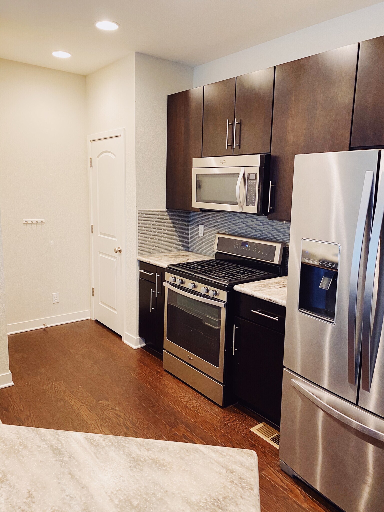 Kitchen - 8500 Redpoint Way